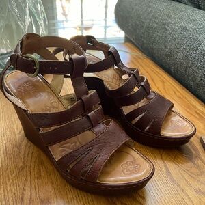 Born 4” leather sandals